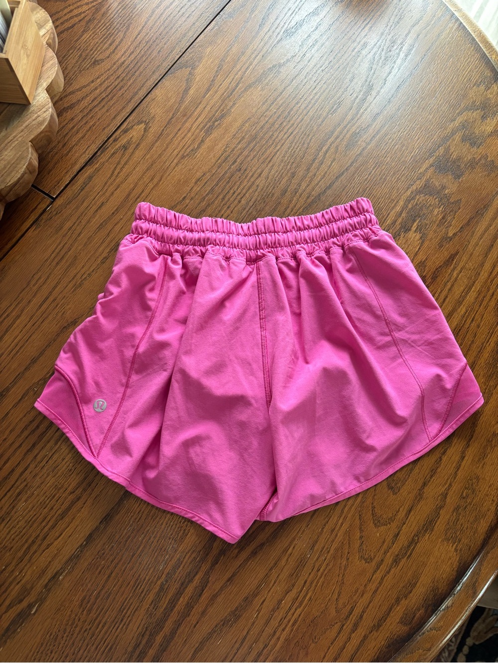 Lululemon hotty hot short 4" pink size 4 lined running gym - Picture 3 of 4